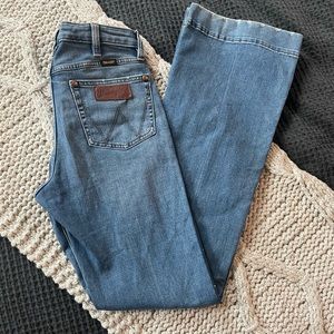 Wrangler retro flare